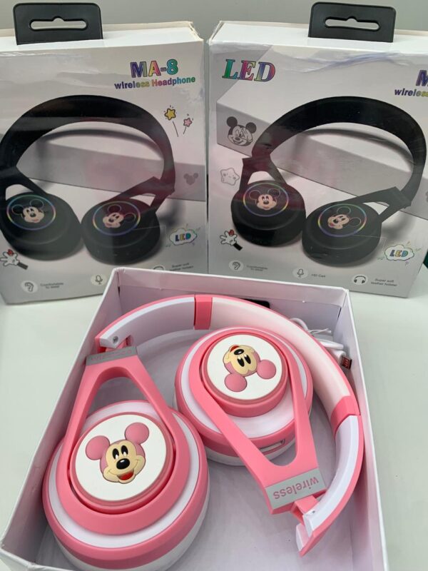 MA - 8 WIRELESS HEADPHONE