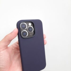 DEVIA FUNDA DE SILICONA DE LA SERIE NATURE 15 PRO