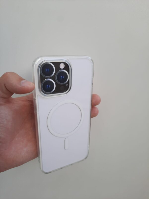 DEVIA FUNDA MAGNÉTICA NAKED 15 PRO MAX